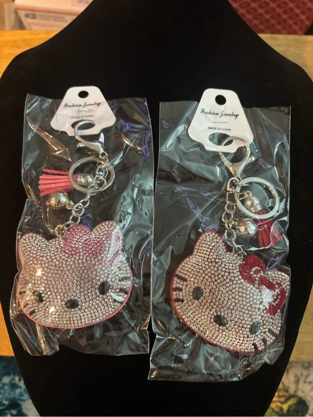 Fashion Jewelry Pink and Red Crystal Kitty Keychain with Tassel
